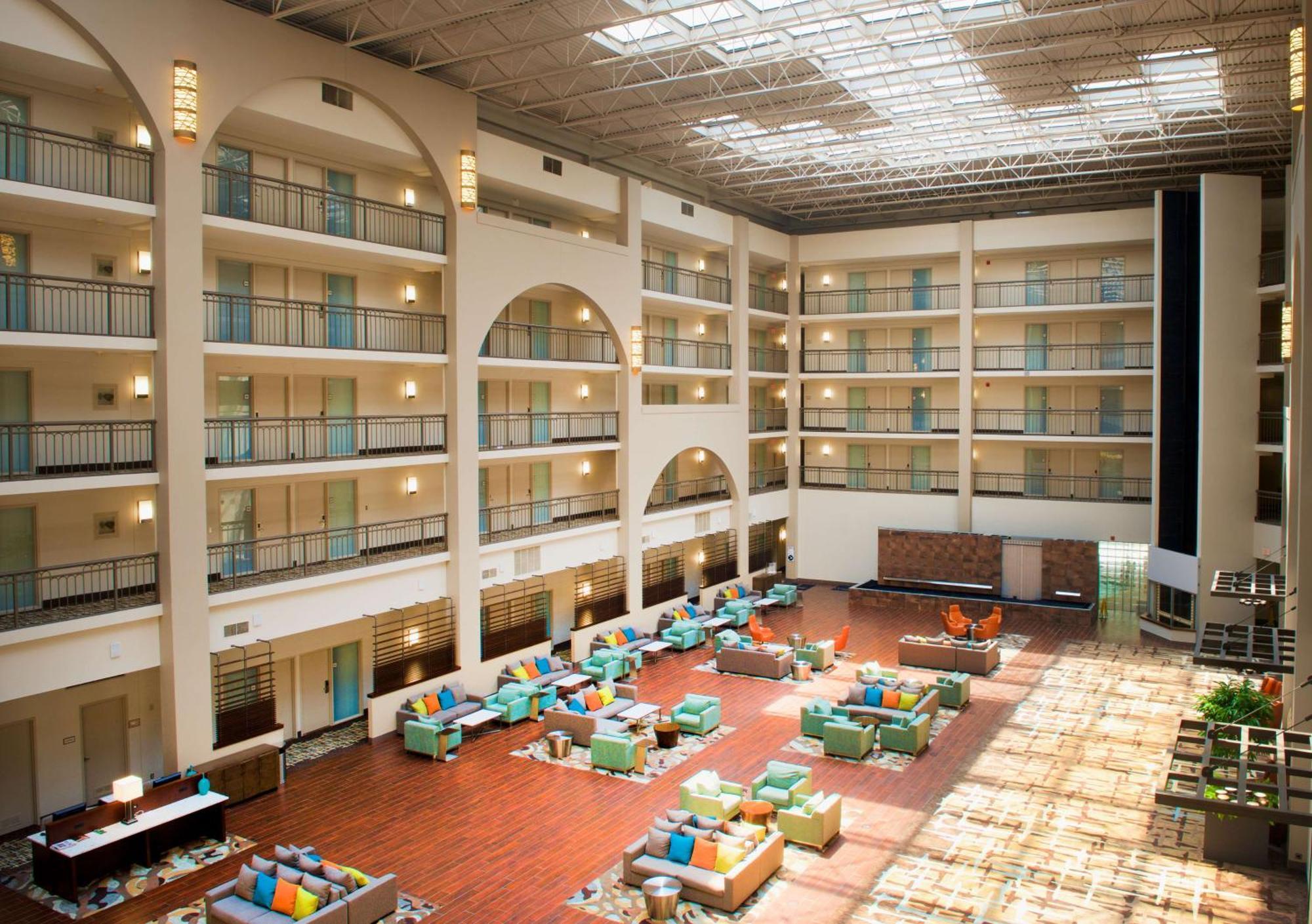 Embassy Suites By Hilton Cincinnati Northeast - Blue Ash Экстерьер фото