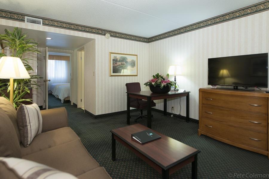 Embassy Suites By Hilton Cincinnati Northeast - Blue Ash Экстерьер фото